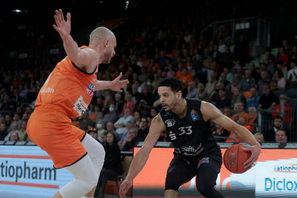 去了前进的 去了前进的