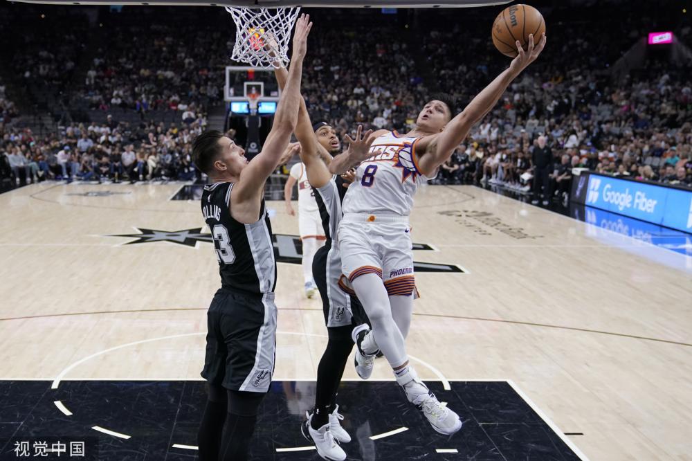 在万众瞩目 在万众瞩目