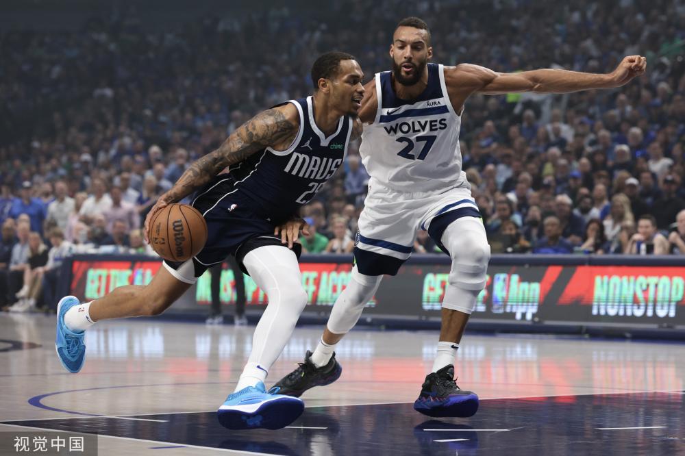 育总监在接 育总监在接